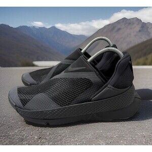 Nike Women Go Flyease Triple Black Blackout DR5540-006 Easy On/Easy Off Sz 7 NEW